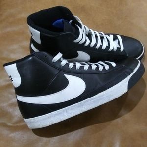 NIKE Blazers